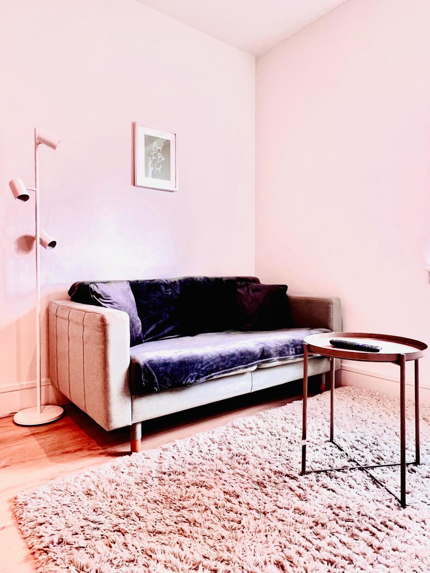 Luxx Apartment & Suites, London Heathrow Airport, Terminal 4, Piccadilly Underground Train Station Nearby! ฮิลลิงดัน ภายนอก รูปภาพ